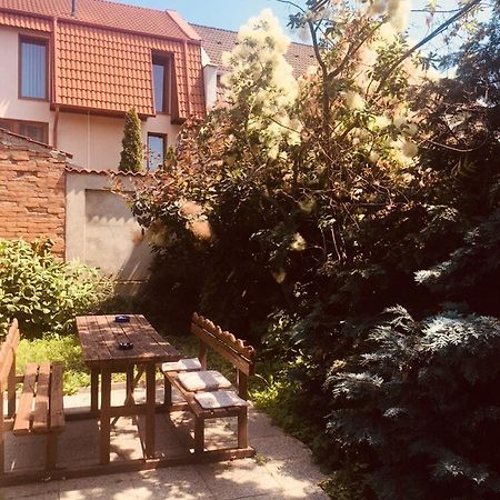 Hotel Rozsakert Panzio Nyíregyháza Esterno foto