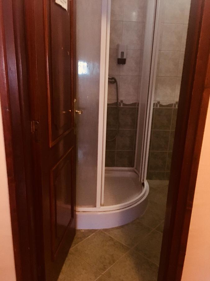 Hotel Rozsakert Panzio Nyíregyháza Esterno foto