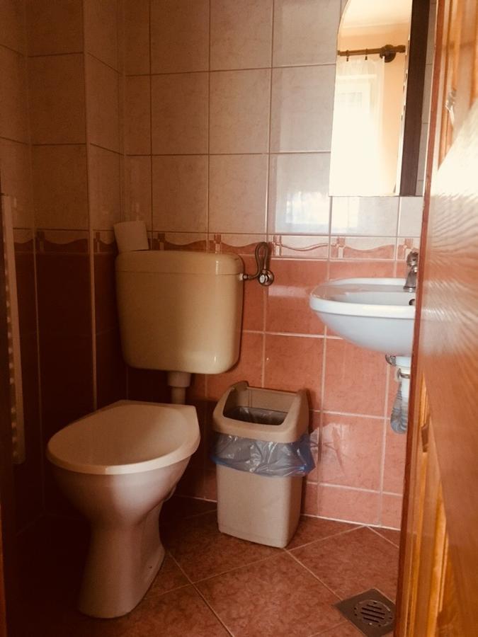 Hotel Rozsakert Panzio Nyíregyháza Esterno foto